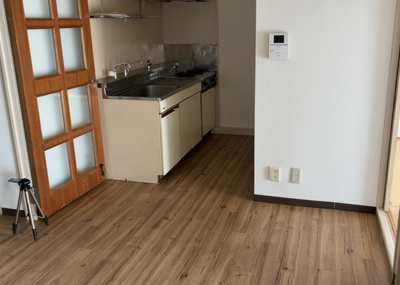 【ダイニング】 | チサンマンション第二本厚木 | ダイニングは、食事や家族の団らんスペースとしてだけではなく、ほかの用途としても使用することができます。ダイニングテーブルを置き、食事のためのスペースを作ることでリビングとの差別化を図ることができます。