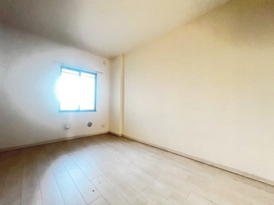 【洋室】 | ディークラディア鳳ルネサンススクエア | ☆おおとりウイングスまで徒歩１１分☆休日のお出かけや普段のお買い物にも便利ですね♪