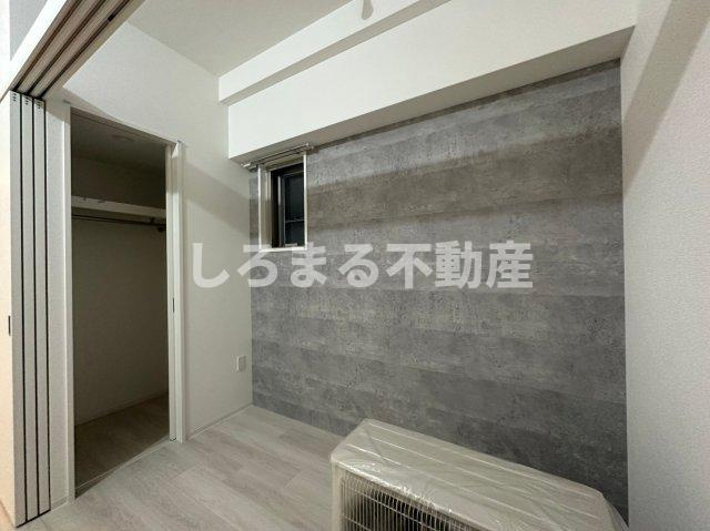 セレニテフラン本町の洋室