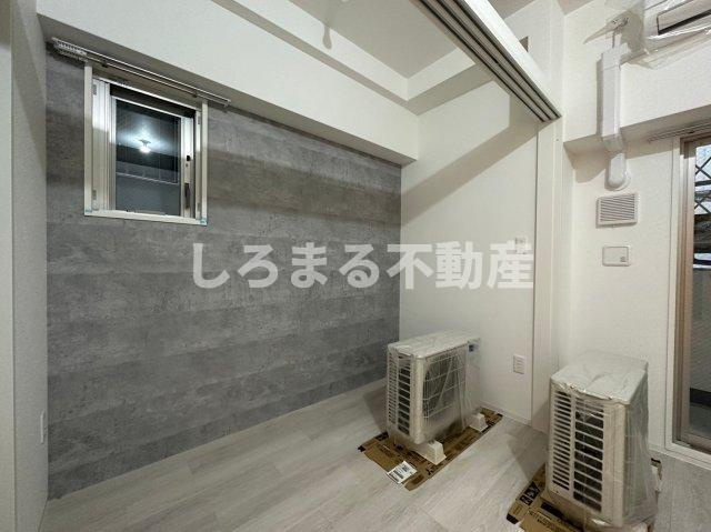 セレニテフラン本町の洋室