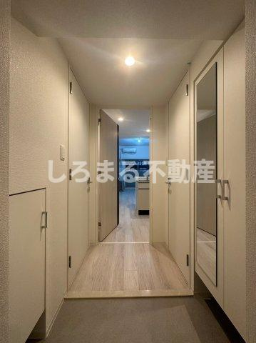 セレニテフラン本町の玄関