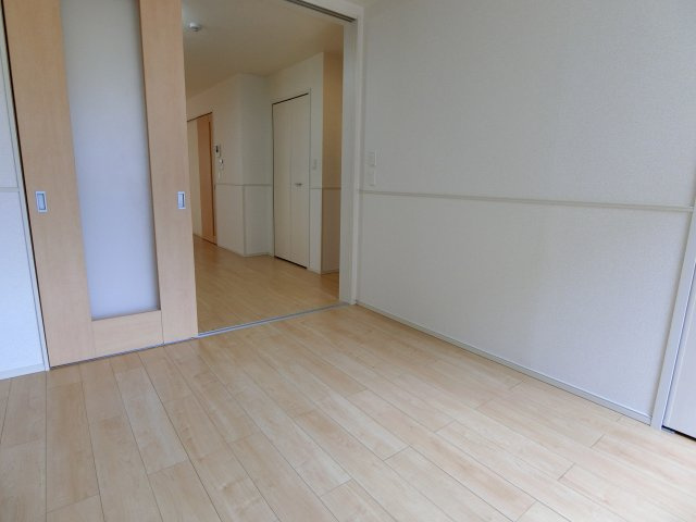 【洋室】 | Royal Life