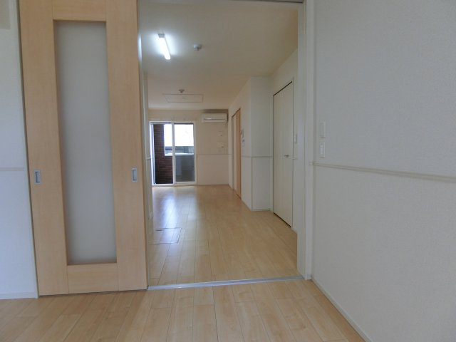 【洋室】 | Royal Life