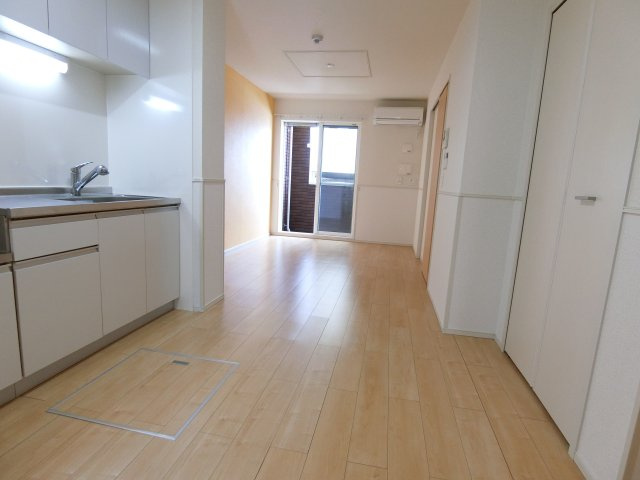 【洋室】 | Royal Life