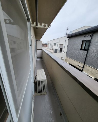 【バルコニー】