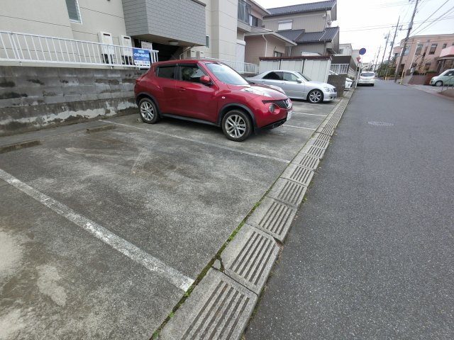 【駐車場】