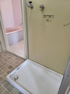 【その他】 | 平塚高村団地参五号棟 | 洗濯機を室内に設置できるため、雨や風、砂ぼこりから洗濯機を守り、汚れず長持ちさせることができます。