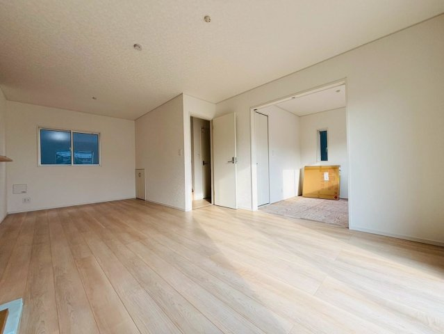 クワイエ　羽島市上中町長間第2　全3区画分譲の居間・リビング|リビング別角度です。