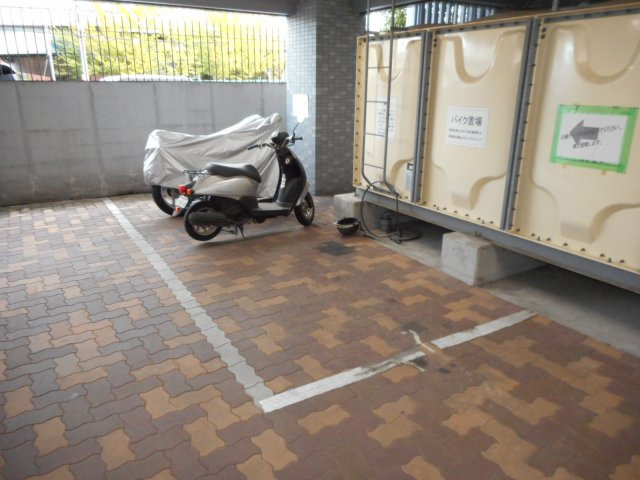 【その他】 | エクセル天王寺 | バイク置き場