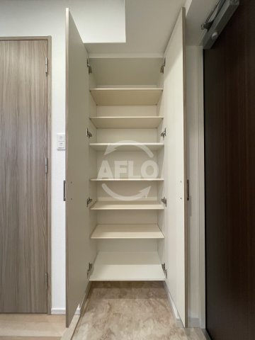 スプランディッド中之島WESTの収納|スプランディッド中之島WEST　クローゼット