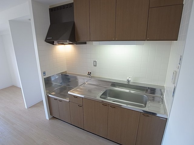 プラージュ御崎のキッチン|ガスコンロ設置可能な広々キッチン