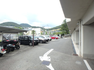 【駐車場】 | シャルム甲陽園 | 駐車場
