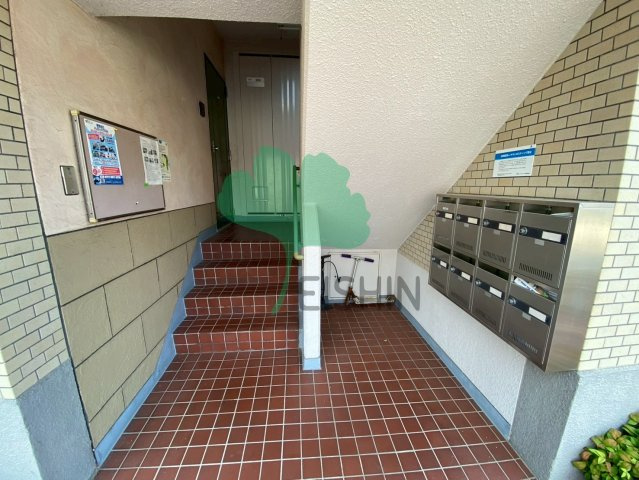 コーポかわらだのエントランス