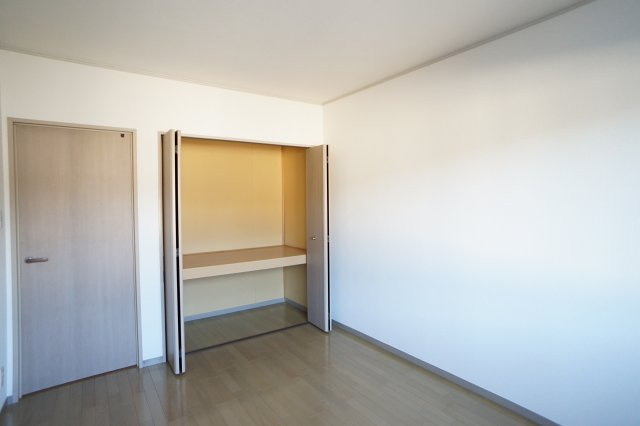 クレスト藤ヶ丘Bの寝室