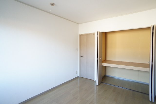 クレスト藤ヶ丘Bの収納