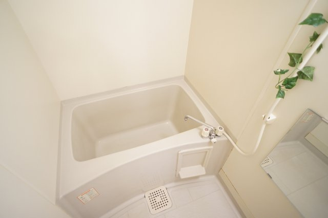 クレスト藤ヶ丘Bの浴室