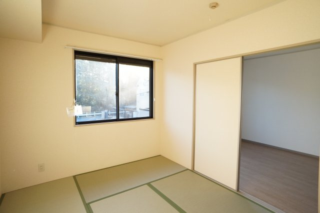 クレスト藤ヶ丘Bの和室