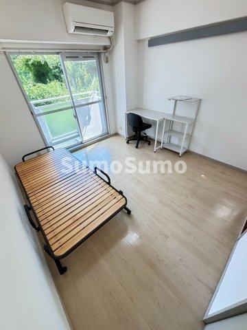 OKA栄ハイツの居間・リビング|使いやすい居間です