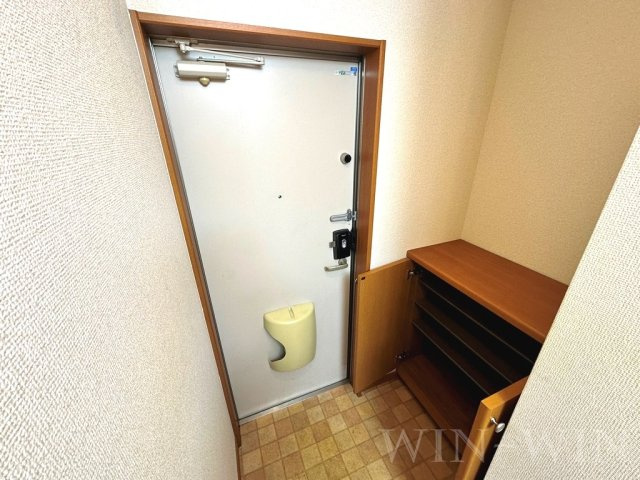 ウイング天伯 Aの玄関