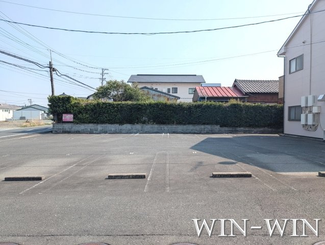 ウイング天伯 Aの駐車場