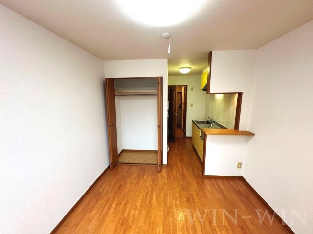 ウイング天伯 Aの居間・リビング