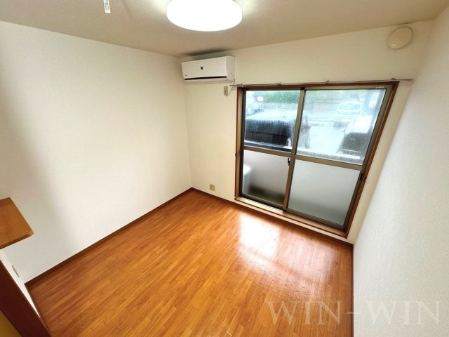 ウイング天伯 Aの居間・リビング