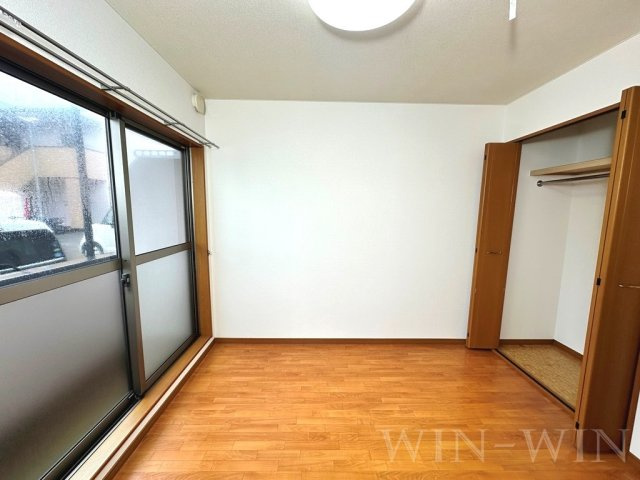 ウイング天伯 Aの居間・リビング