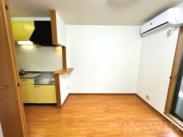 ウイング天伯 Aの居間・リビング