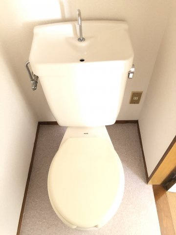 利根川ハイツB棟のトイレ|落ち着いたトイレです