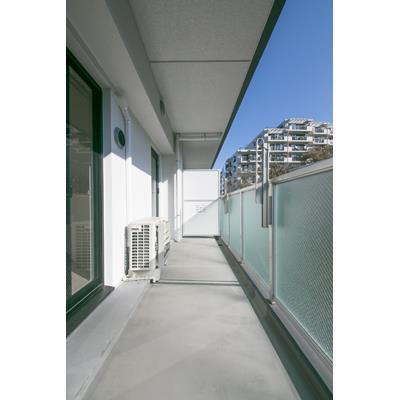 【バルコニー】 | ピースフル | 広々としたバルコニー♪