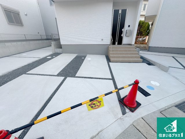 城陽市寺田宮ノ平　第1期　新築一戸建ての駐車場|駐車スペース！散水栓があるので、こまめに愛車を洗えます！