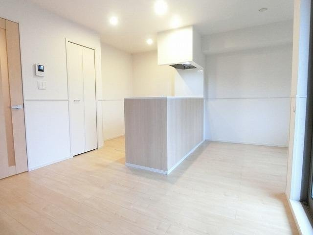 フラン・ブローテＢのその他