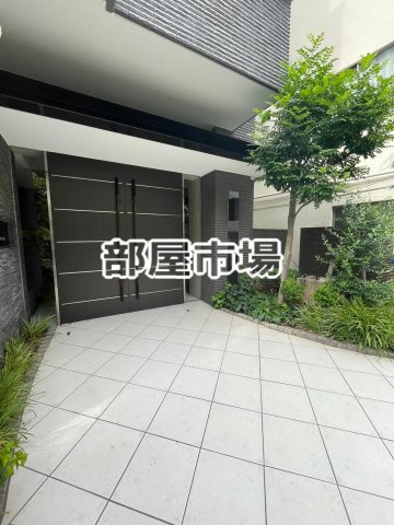 ランエージ新御徒町のエントランス