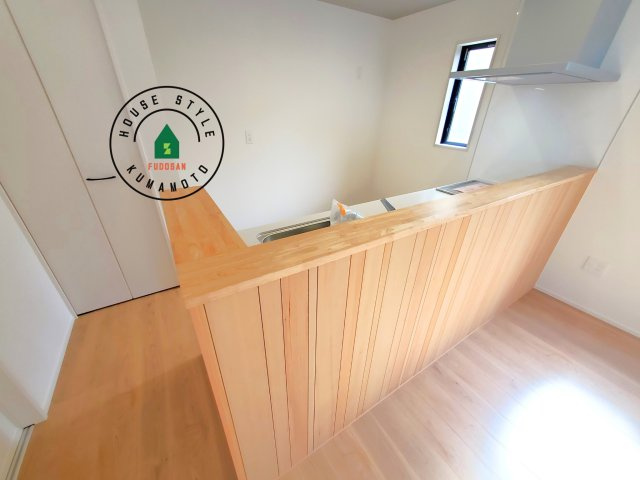 熊本県宇土市馬之瀬町第2₋2棟(4号棟)の内観：施工例|キッチンから立ち込める香りが今日の料理を期待させます。