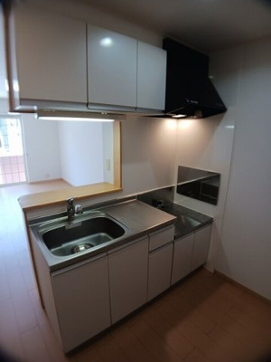 【キッチン】 | ヴィラ　青蛾 | コンパクトなキッチンで掃除もラクラク