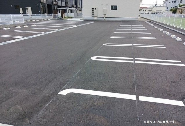 プラシード　Ⅱの駐車場