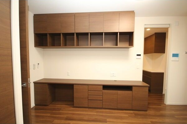 ルシェット白川公園の居間・リビング