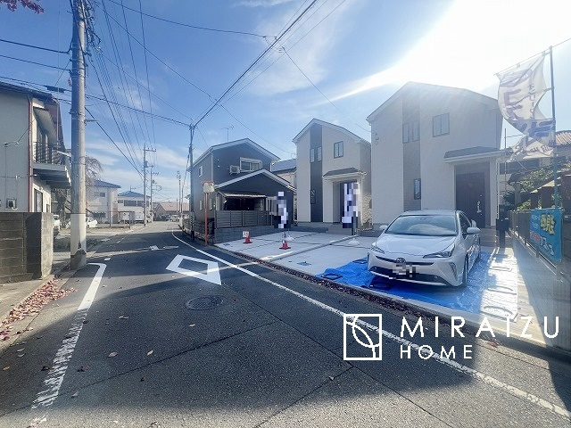 【前面道路含む現地写真】 | 前面道路☆運転が不安な方も安心な前面道路、きちんと幅員のある道路は女性にも安心です。整備されている道路は気持ちも良いですね♪