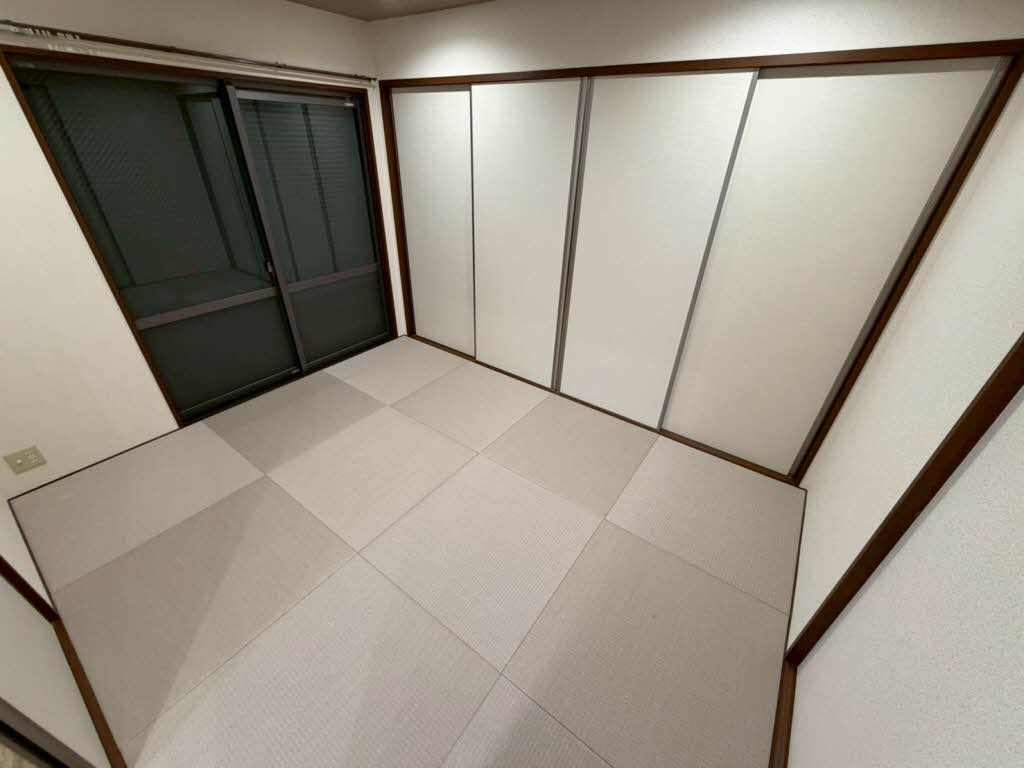 フラワーガーデン B棟の和室