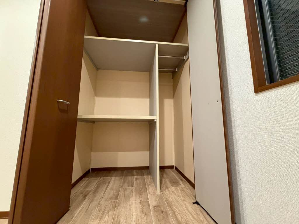フラワーガーデン B棟の収納
