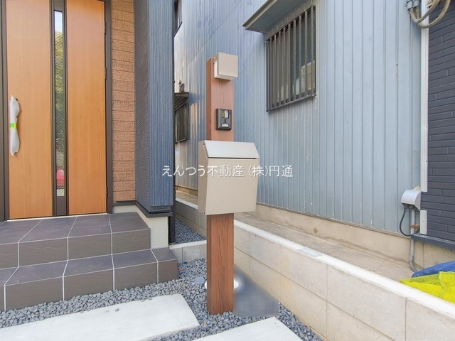 リーブルガーデン大野木4丁目の玄関