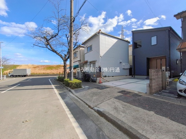 リーブルガーデン大野木4丁目の前面道路含む現地写真