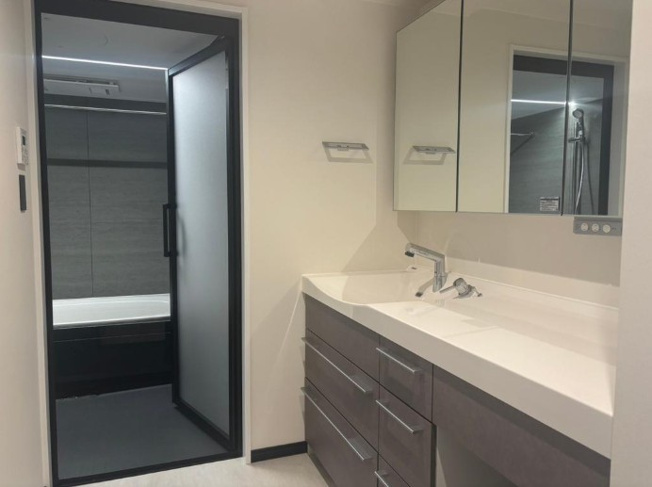 【独立洗面台】 | THE ROPPONGI TOKYO