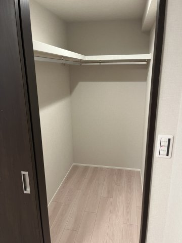 ライオンズマンション舞子の収納|大きなものも収納できそうです