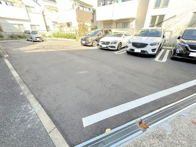 Maison de Matsuの駐車場