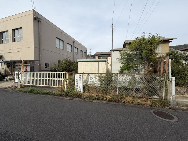 四番町売地の前面道路含む現地写真