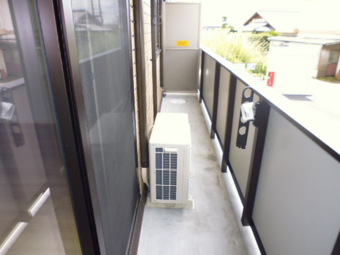 トロイス フィルのバルコニー|陽当たり良好なバルコニーです♪