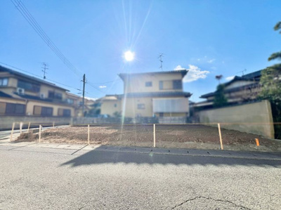 【前面道路含む現地写真】 | 右京区嵯峨広沢南野町　土地 | この敷地だと「どれくらいの建物が建つの」「建物価格はどれくらい？」お客様の知りたいをハウスアドバイザーがお応えします。