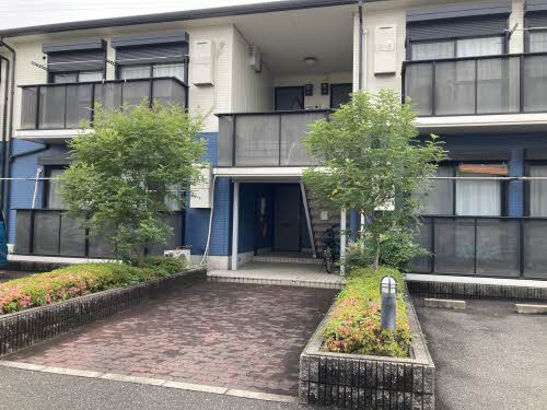 コートジュネスのエントランス