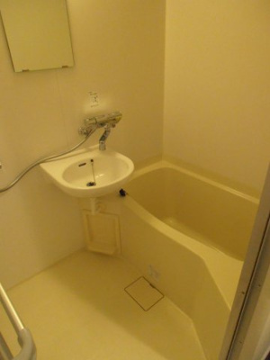 【浴室】 | 新大橋永谷マンション | 落ち着いた空間のお風呂です